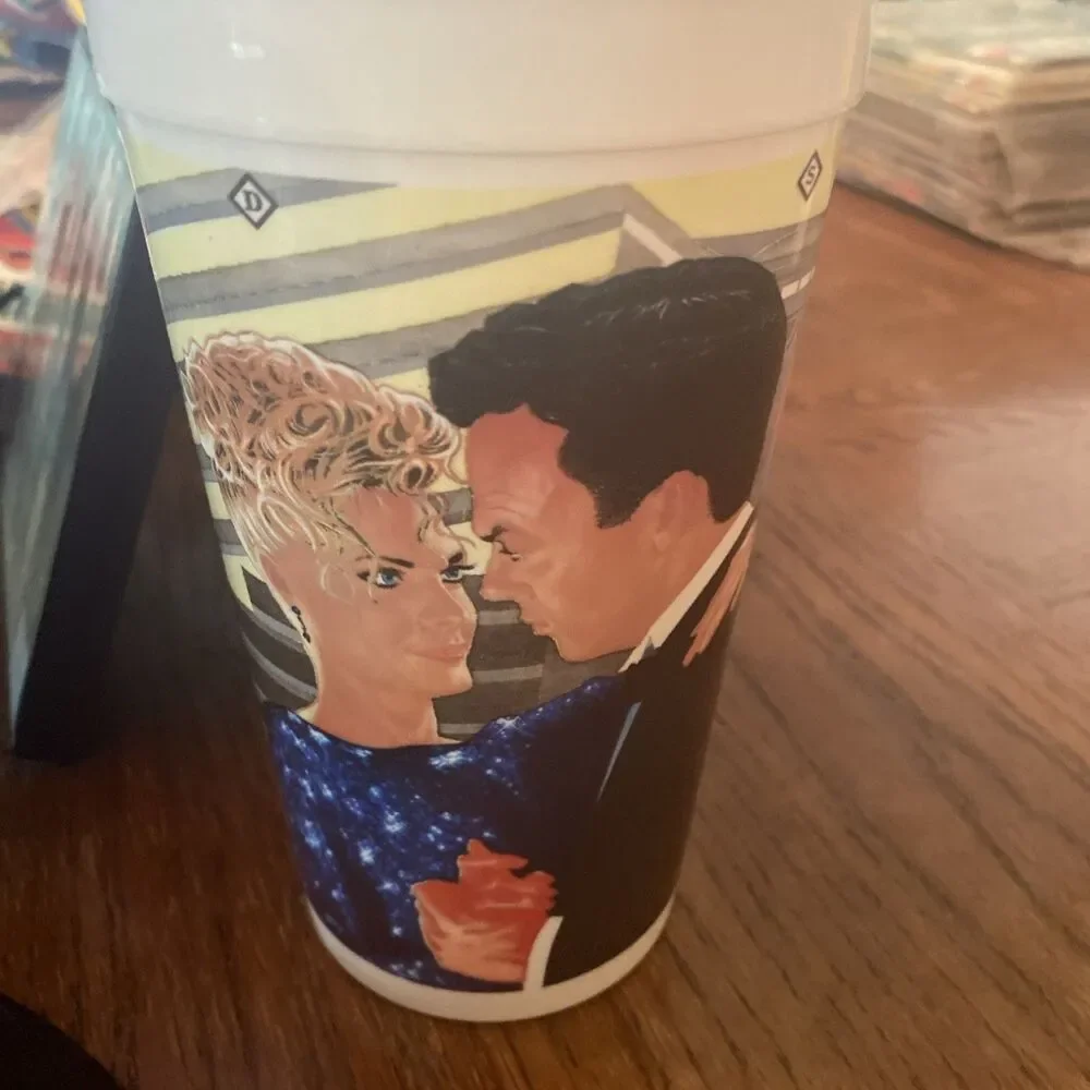 Batman Returns Bruce Wayne & Selina Kyle Vintage 1992 McDonald's Cup